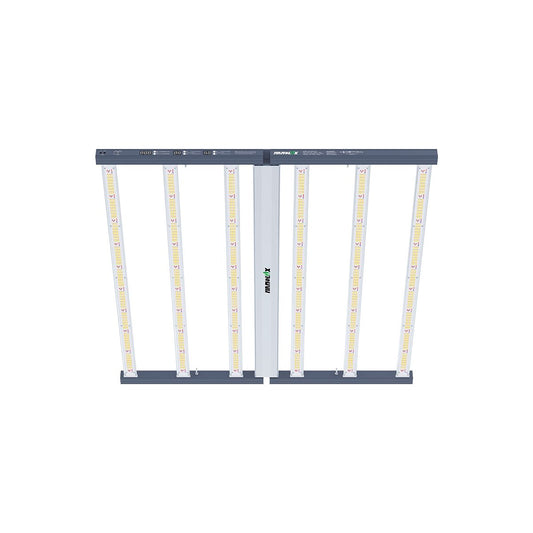 Das Nanolux SN Pro Series 630W LED-Panel – 2,9 µmol/J ist eine High-End-Beleuchtungslösung, die die Erwartungen der anspruchsvollsten Züchter erfüllt. Seine Vielseitigkeit, Effizienz und Robustheit machen ihn zu einer sicheren und optimalen Investition.

