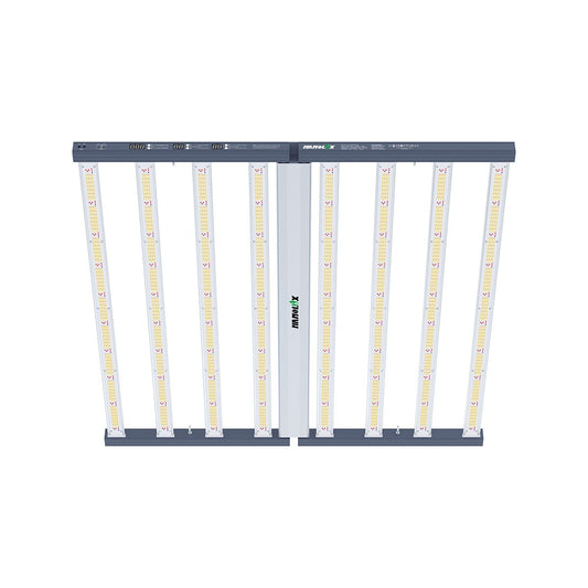 Das 830-W-LED-Panel der NANOLUX SN Pro-Serie ist ein Maßstab in der LED-Gartenbeleuchtung. Mit seiner Leistung von 830 W und dem vollen Lichtspektrum bietet es Pflanzen alles, was sie für optimales Wachstum brauchen.

